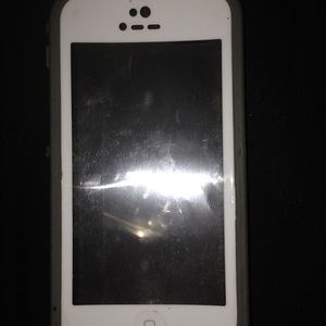 iPhone 5 life proof case