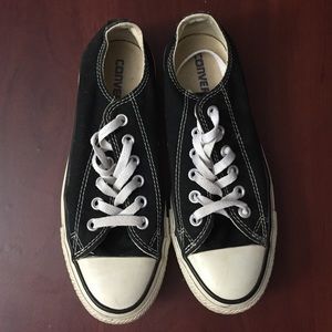 Black converse