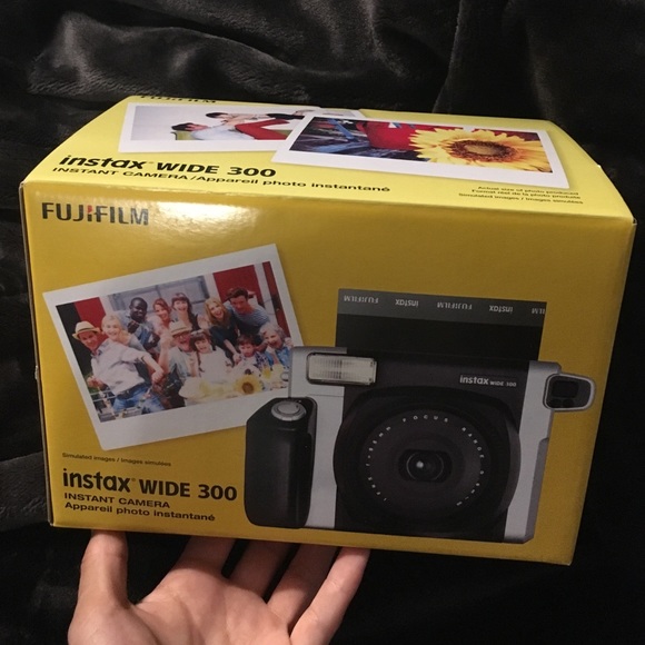 FujiFilm Instax WIDE Instant Film Camera - Picture 3 of 4