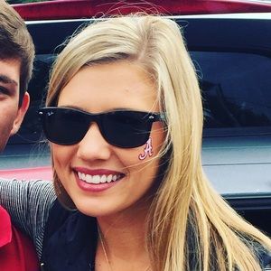 Meet your Posher, Bethany