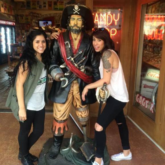 Meet your Posher, April - Picture 1 of 1