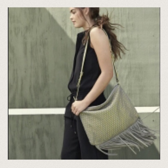 Vince Camuto fringe leather shoulder bag. - Picture 3 of 3