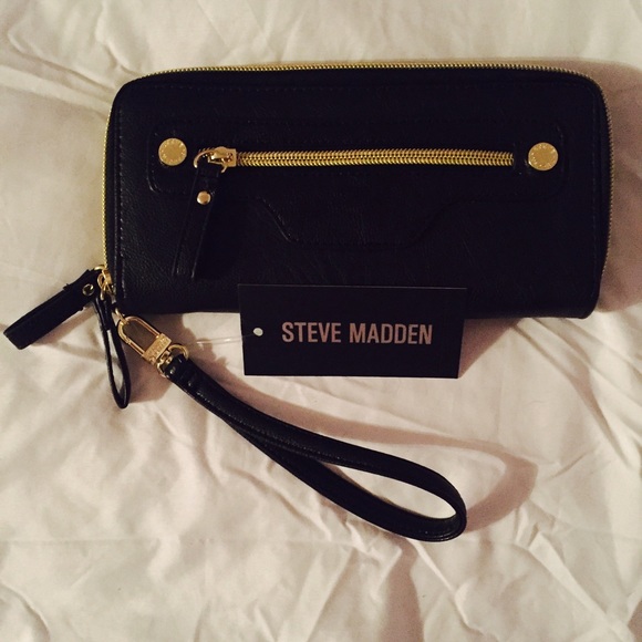Steve Madden wallet