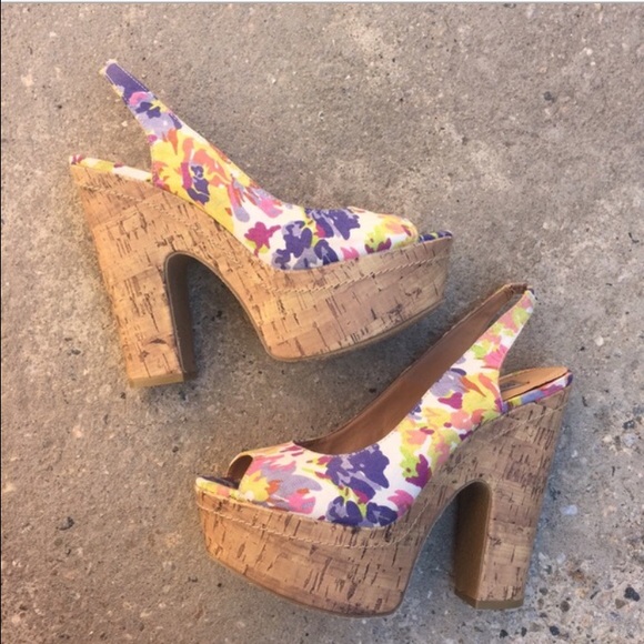 Steve Madden floral platforms sz 7