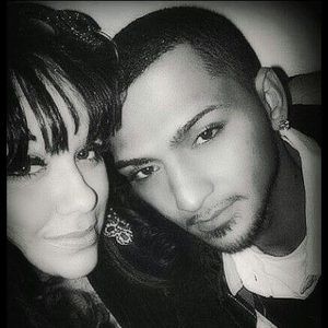 Meet your Posher, Dina