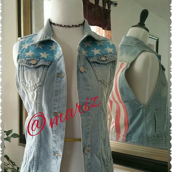 FLASH SALE!  Brandy Melville sleeveless jacket - Picture 2 of 4