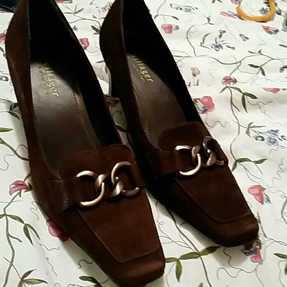 Brown suede 2.5 inch heels Villager