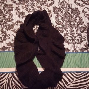 Black infinity scarf