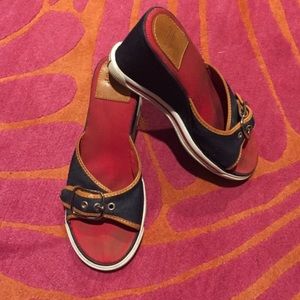 Bundle for @dailydiscounts