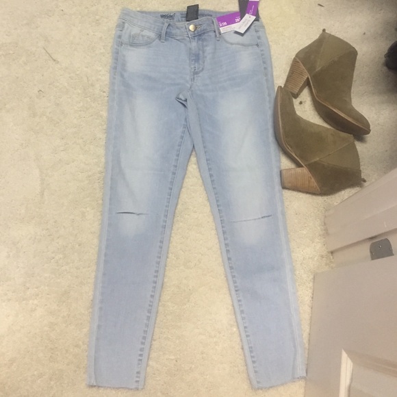 NWT Mossimo Cropped Denim Leggings! Size 2