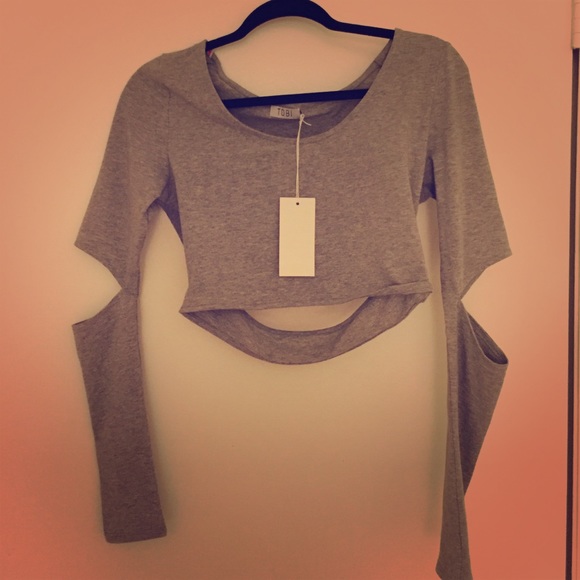 Brandy Melville Tops - Brand new w tags never worn tobi long sleeve crop