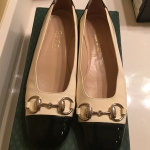 Gucci ivory and black flats