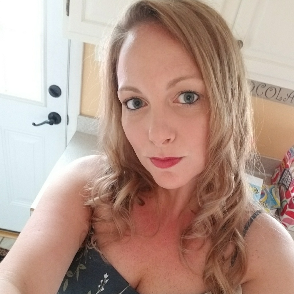 Meet your Posher, Courtney