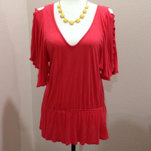Coral top