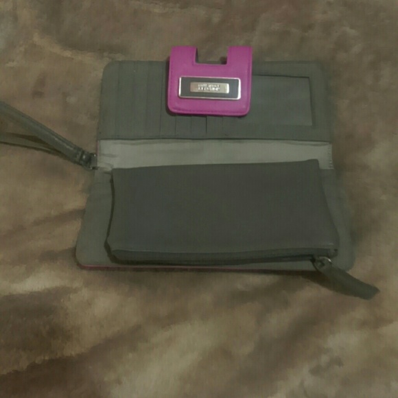 Wallet - Picture 3 of 4