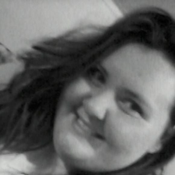 Meet your Posher, Olivia - Picture 1 of 1