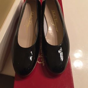 Black patent flats