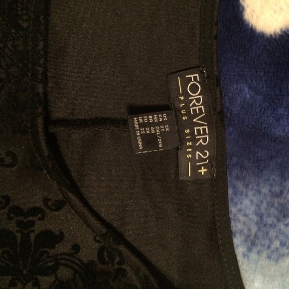 Blouse - Picture 3 of 3
