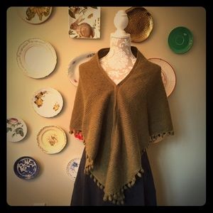 🎈Final Sale🎈Anthropologie pompon mohair shawl.