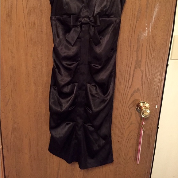 Homecoming/formal dress - Picture 2 of 3