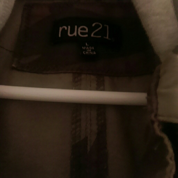 Jacket - Picture 3 of 3