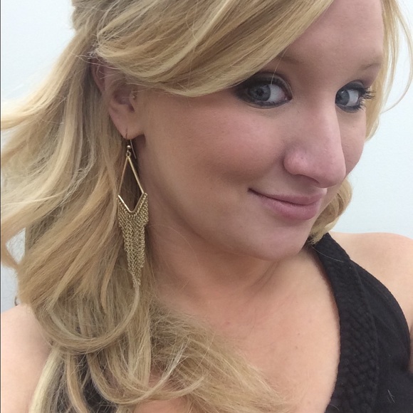 Meet your Posher, Megan - Picture 1 of 1