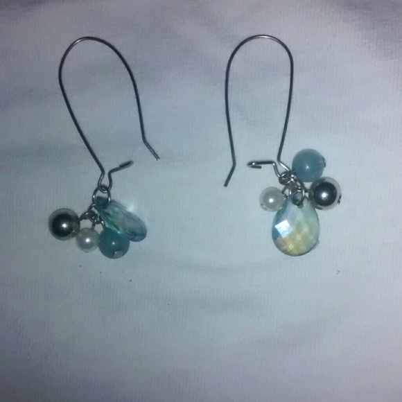 Earrings - Picture 1 of 1