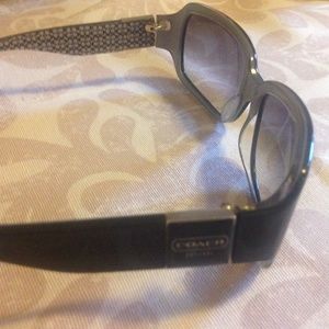 Coach sunglasses😎
