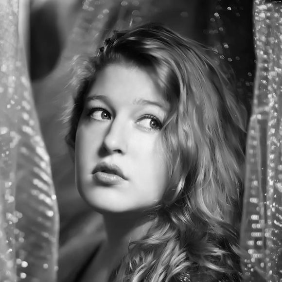 Meet your Posher, Ashley - Picture 1 of 1