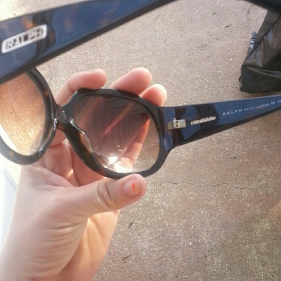 Ralph Lauren sunglass - Picture 4 of 4