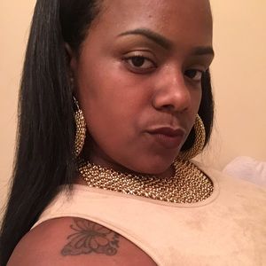 Meet your Posher, Tashari