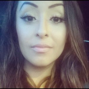 Meet your Posher, Lucy