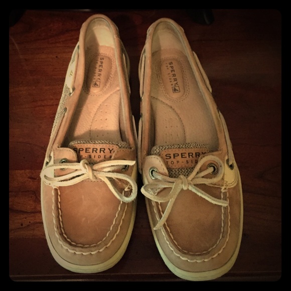 Sperry brand shoe