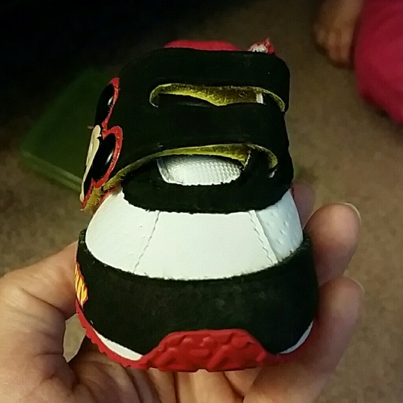 Adidas - Picture 3 of 4