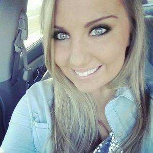 Meet your Posher, Marissa