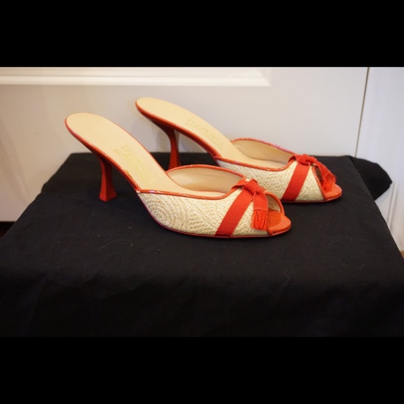 💥Price Drop! 💥NWOT -Ferragamo Red Bow Slides