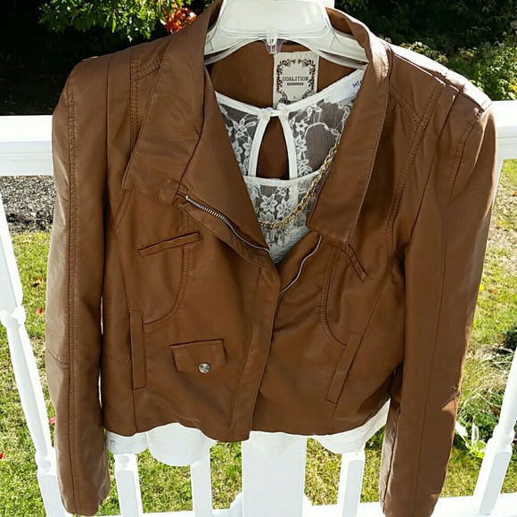 Brown faux jacket size large - Picture 2 of 4
