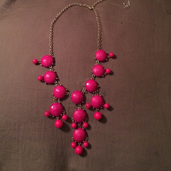Dark pink bubble necklace