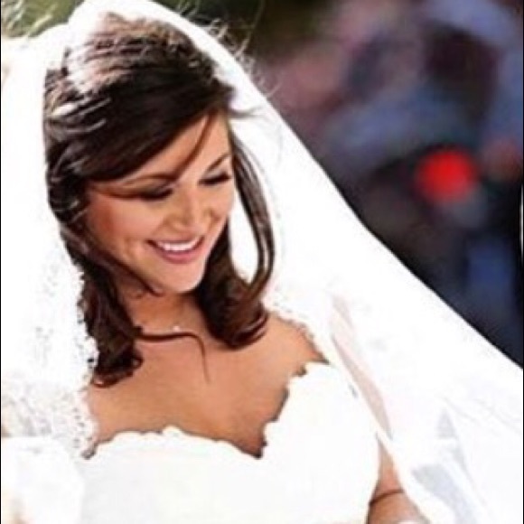 Meet your Posher, Gabrielle - Picture 2 of 2