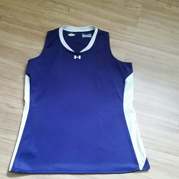 Under armour sleeveless top 🍇🍇🍇🍇