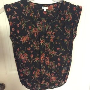 Floral top, size medium, brand marisol