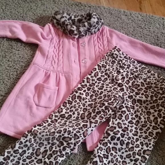 Girls  Sweater & Pants Set Size 5-6 Gymboree