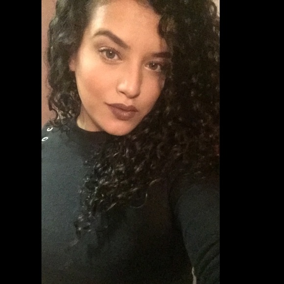 Meet your Posher, Mary - Picture 2 of 2