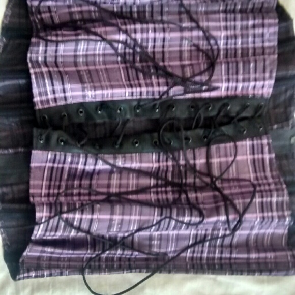 Corset - Picture 2 of 2