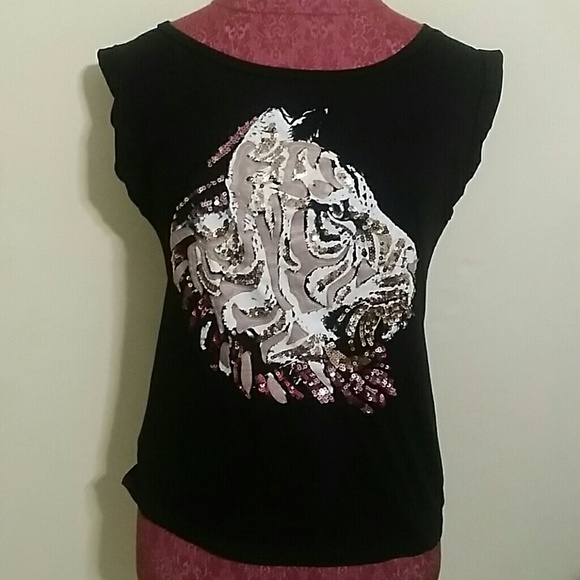 Capped sleeve t shirt