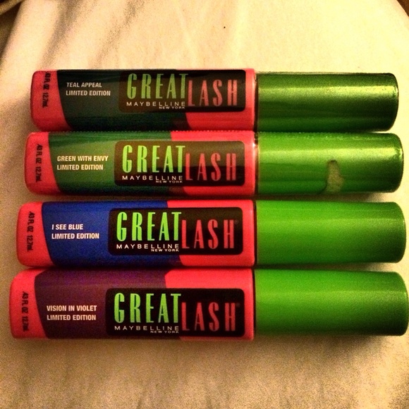 Maybelline Other - Maybelline limited edition great lash mascara😊