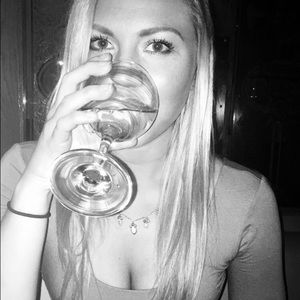 Meet your Posher, Carly