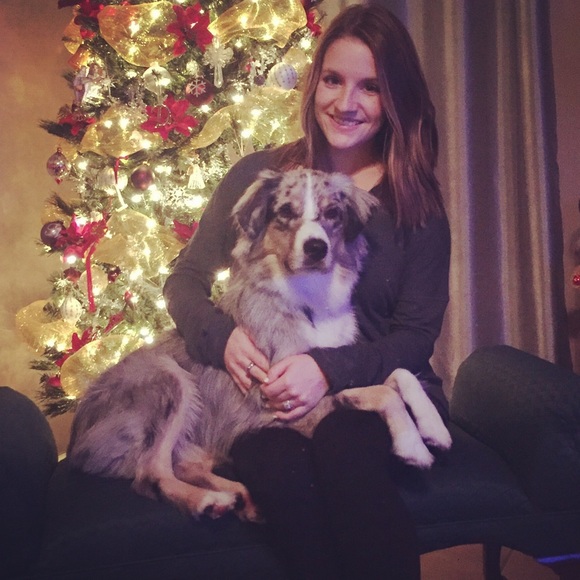 Meet your Posher, Paige - Picture 2 of 3