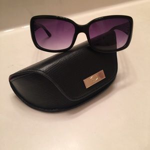 Oscar de la Renta Sunglasses - never worn
