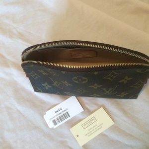Louie Vuitton - Pochette Cosmetiques